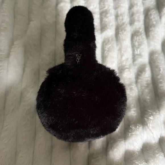 Victoria's Secret Faux Fur Earmuffs - Picture 4 of 4